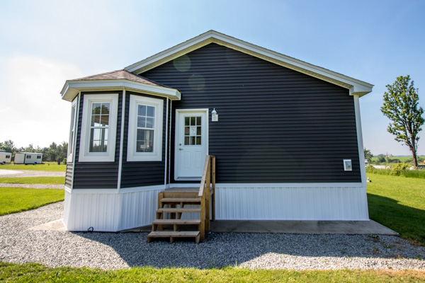 mapleleaf-bungalow-1